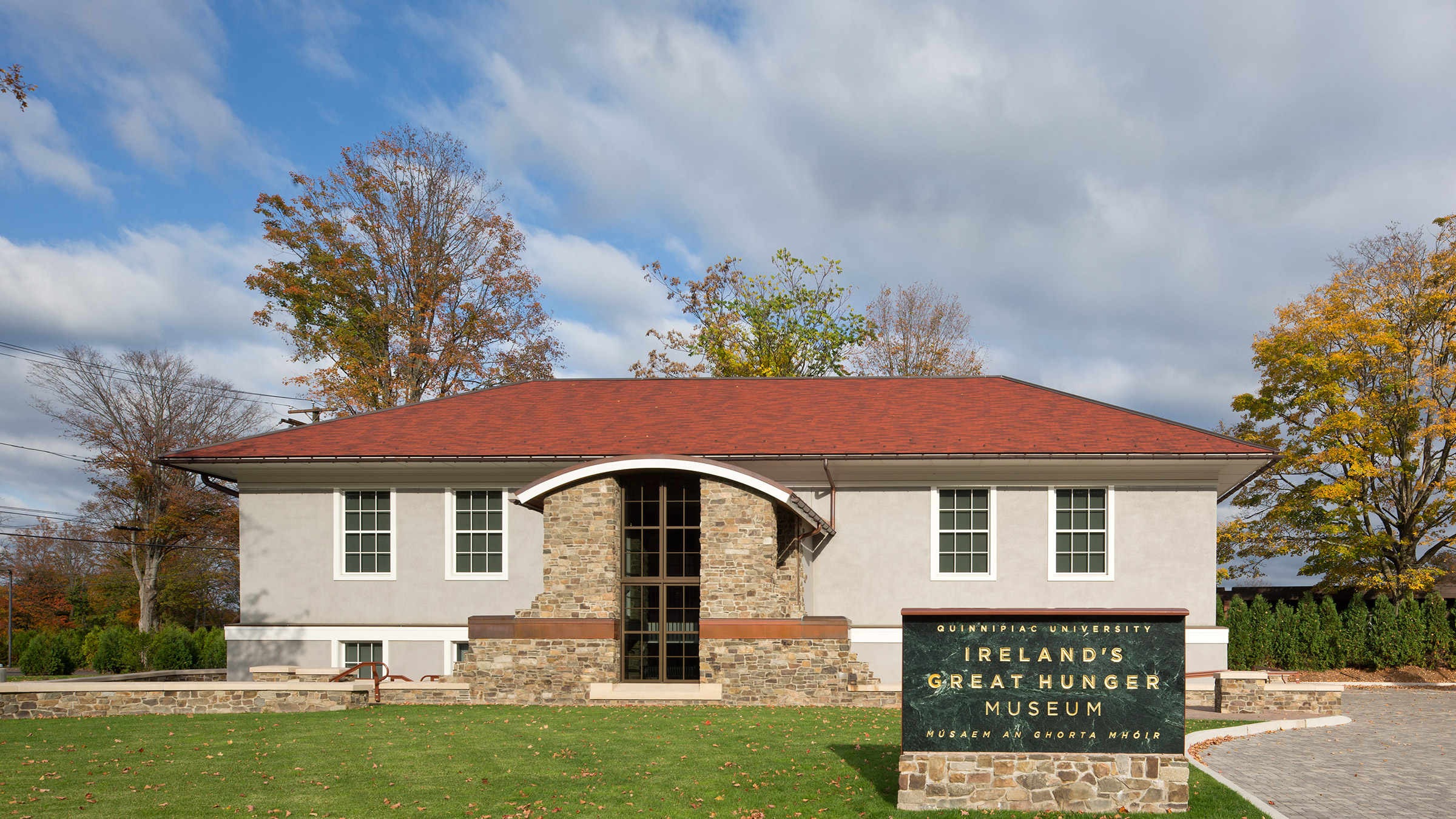 Exterior of Ireland’s Great Hunger Museum at Quinnipiac University. Photographer Robert Benson.